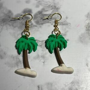 Handcrafted Palm Tree Earrings NWOT